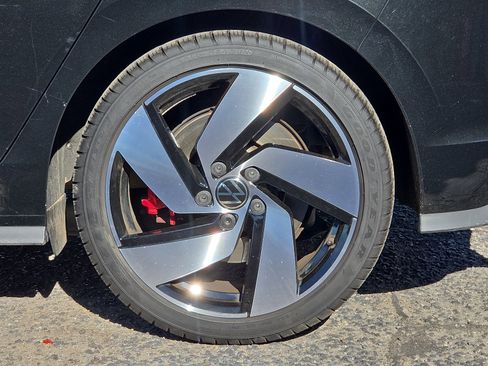 Used 2024 Volkswagen GTI S image 5