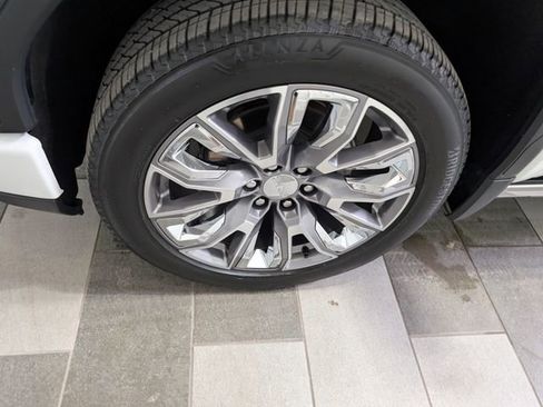 Used 2024 GMC Sierra 1500 Denali w/ Denali Reserve Package AWD/4WD image 8
