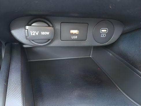 New 2026 Hyundai Elantra SE FWD image 19