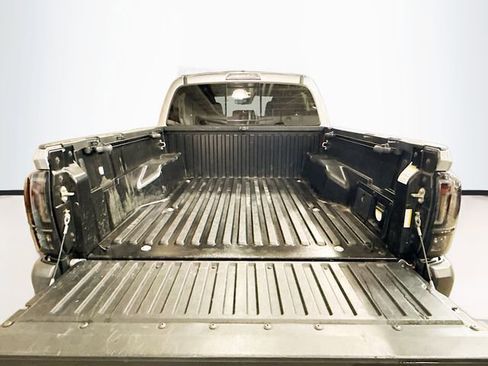 Used 2020 Toyota Tacoma TRD Off-Road image 24