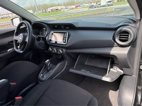 Used 2025 Nissan Kicks Play S image 12