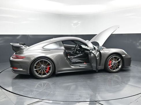 Used 2018 Porsche 911 GT3 RWD image 34