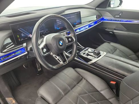 Used 2025 BMW 740i xDrive AWD/4WD image 20