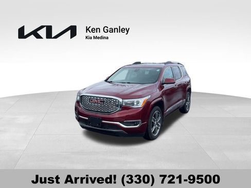 Used 2018 GMC Acadia Denali w/ Technology Package image 1