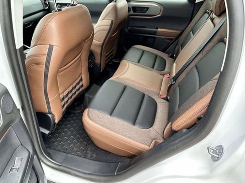 Certified 2025 Ford Bronco Sport Outer Banks w/ Outer Banks Tech Package+ AWD/4WD image 8