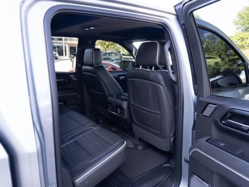 Used 2023 GMC Sierra 1500 AT4X image 31