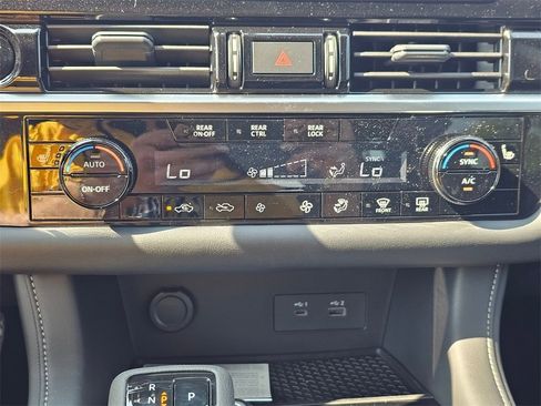 New 2025 Nissan Pathfinder SV image 14