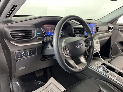 Used 2024 Ford Explorer XLT w/ Equipment Group 202A image 19