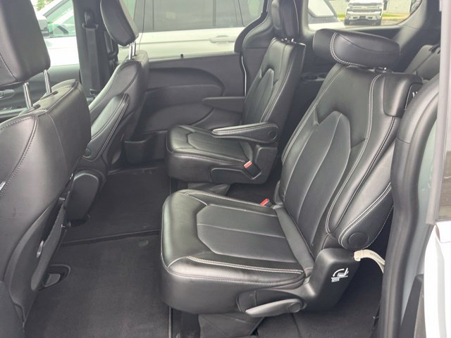 Used 2026 Chrysler Pacifica Select FWD image 7