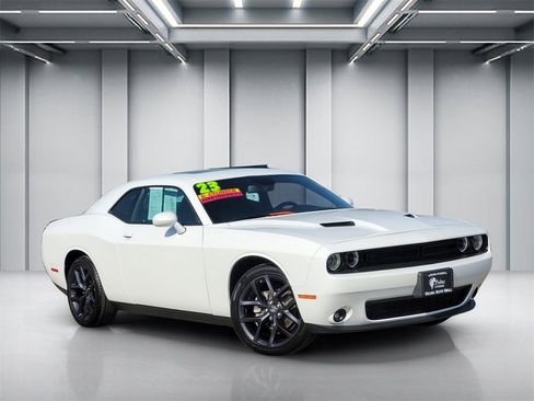 Used 2023 Dodge Challenger SXT w/ Blacktop Package image 1