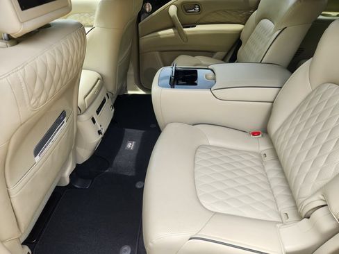 Used 2021 INFINITI QX80 Sensory w/ All-Season Package AWD/4WD image 11