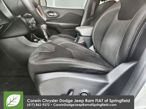 Certified 2016 Jeep Cherokee Latitude image 20