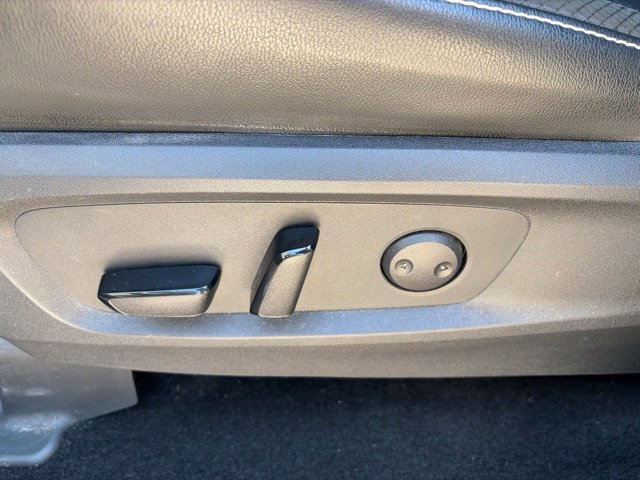 Used 2022 Nissan Pathfinder SL w/ SL Premium Package FWD image 32
