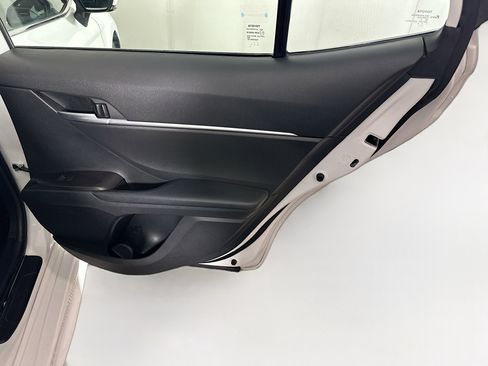 Used 2023 Toyota Camry SE image 29