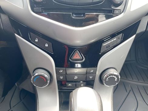 Used 2014 Chevrolet Cruze LT FWD image 37