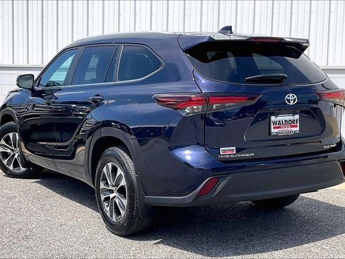 Used 2026 Toyota Highlander XLE AWD/4WD image 15