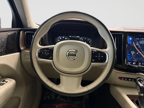 Used 2019 Volvo XC60 T5 Inscription w/ Protection Package AWD/4WD image 28