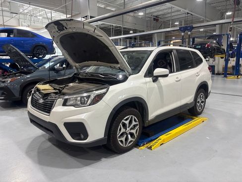 Used 2019 Subaru Forester Premium AWD/4WD image 1
