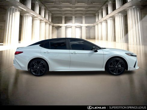 Used 2026 Toyota Camry XSE w/ Premium Package image 3