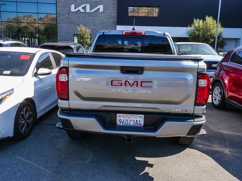 Used 2024 GMC Canyon AT4 AWD/4WD image 12