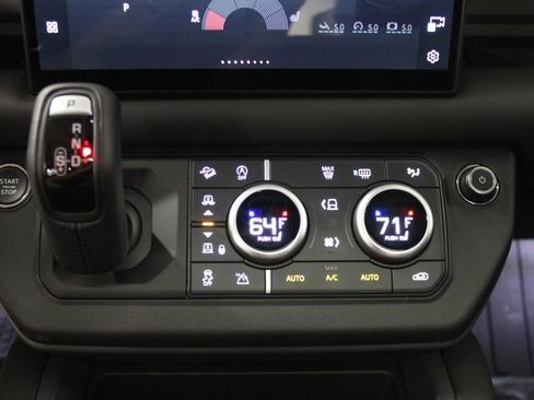 Used 2025 Land Rover Defender 110 S AWD/4WD image 30