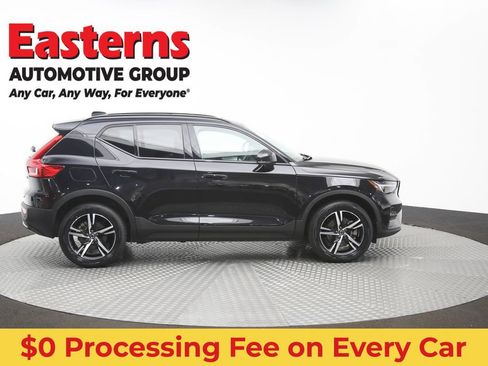 Used 2024 Volvo XC40 B5 Core AWD/4WD image 45