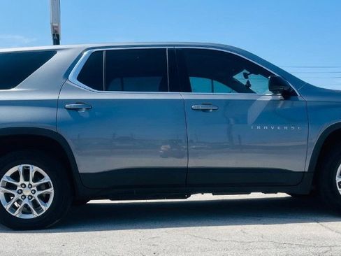 Used 2019 Chevrolet Traverse LS AWD/4WD image 8