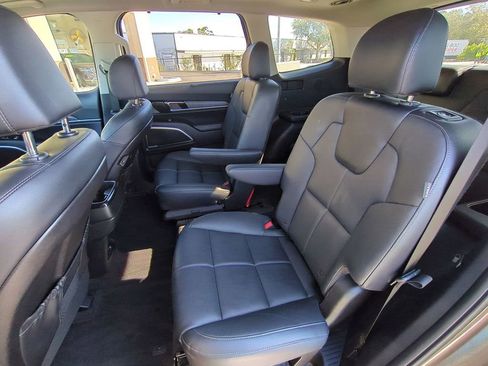 Used 2023 Kia Telluride SX image 13