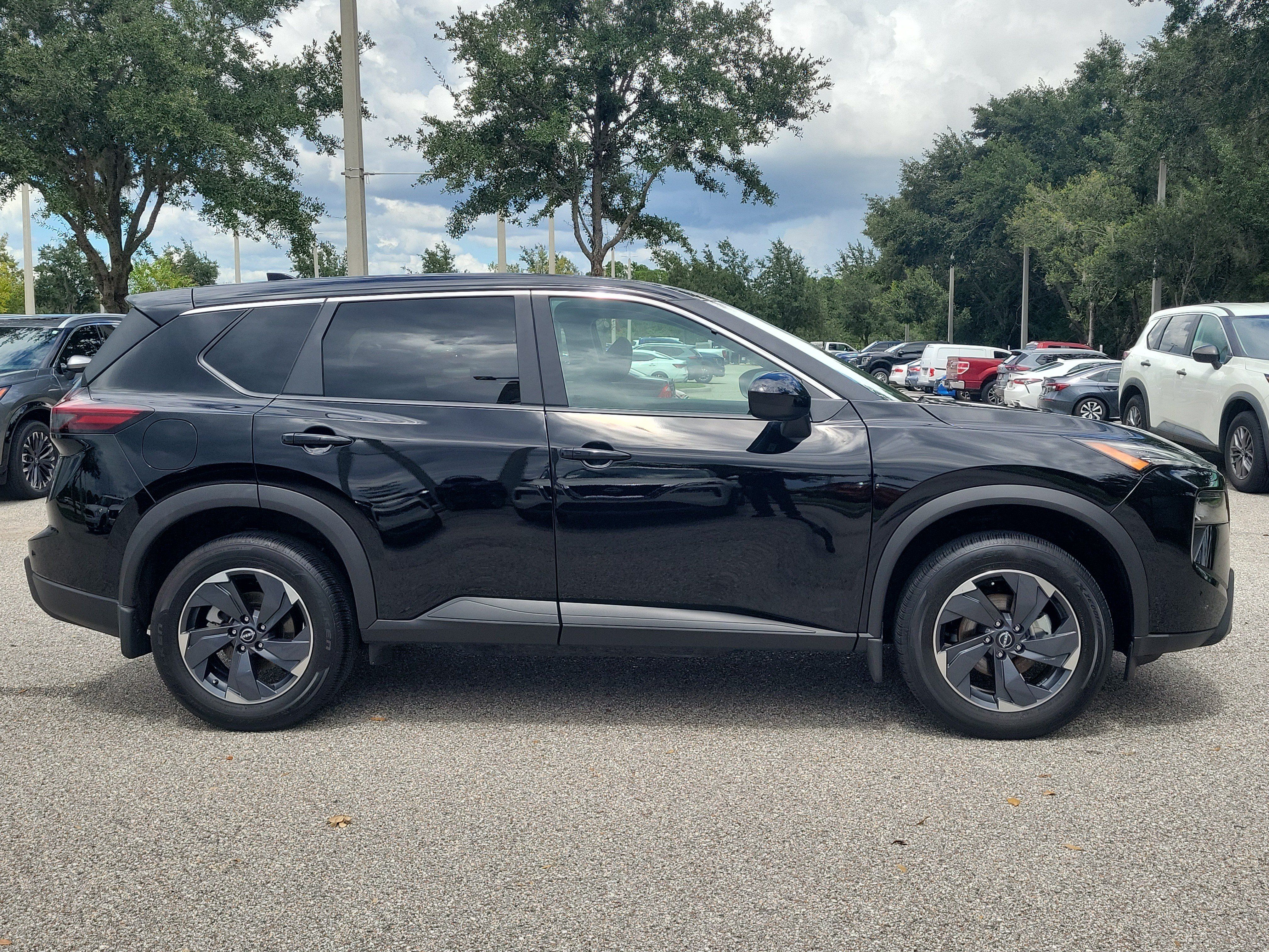 Certified 2026 Nissan Rogue SV w/ Cold Weather Package FWD image 4