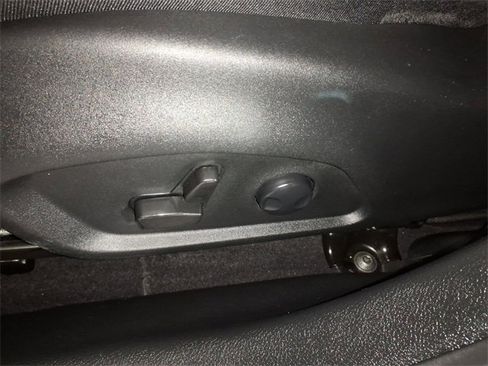 Used 2023 Jeep Compass Limited image 14