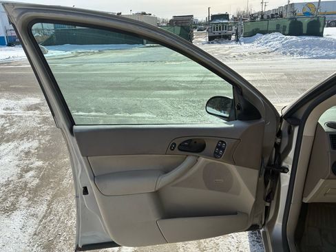 Used 2006 Ford Focus SE image 12