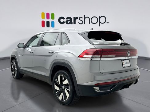 Used 2025 Volkswagen Atlas Cross Sport SE AWD/4WD image 3