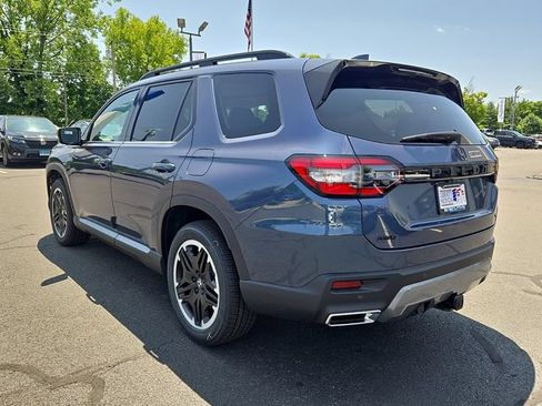 New 2026 Honda Pilot Touring image 4