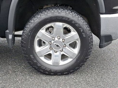 Used 2021 Chevrolet Silverado 2500 LTZ w/ LTZ Plus Package image 8