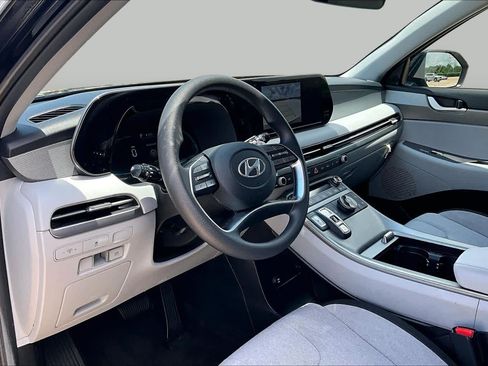 Used 2025 Hyundai Palisade SE FWD image 17