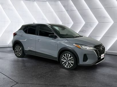 Used 2023 Nissan Kicks SV
