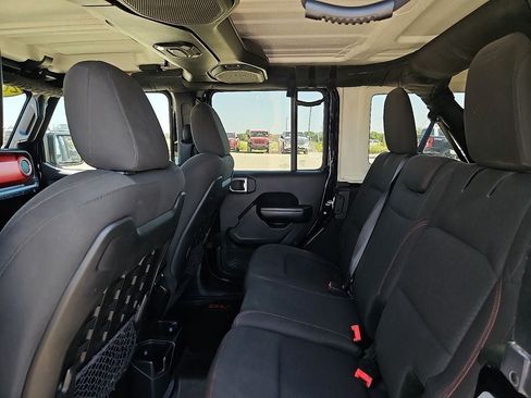 Used 2018 Jeep Wrangler Unlimited Rubicon AWD/4WD image 18