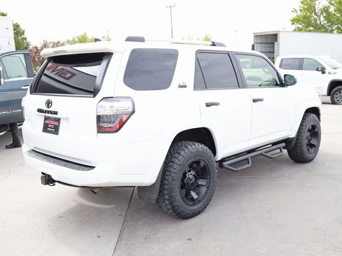 Used 2020 Toyota 4Runner SR5 AWD/4WD image 6