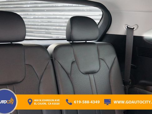 Used 2022 Kia Sorento S FWD image 15