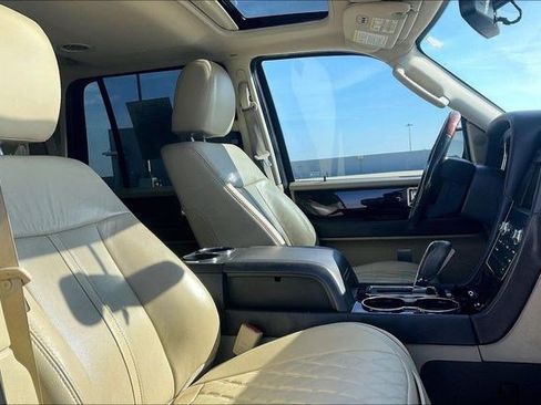 Used 2015 Lincoln Navigator 2WD w/ Equipment Group 101A Reserve image 7