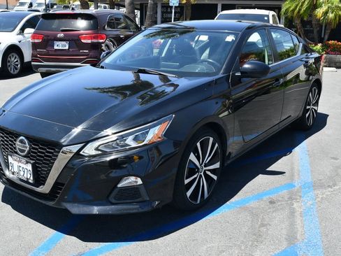 Used 2021 Nissan Altima 2.5 SR FWD image 3