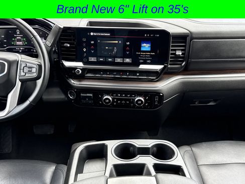 Used 2025 GMC Sierra 1500 SLT AWD/4WD image 20