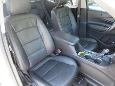 Used 2019 Chevrolet Equinox Premier FWD image 9