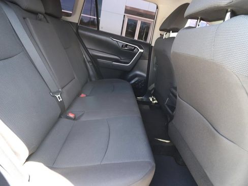 Used 2021 Toyota RAV4 LE FWD image 22