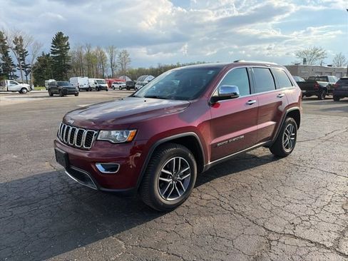 Used 2020 Jeep Grand Cherokee Limited AWD/4WD image 4