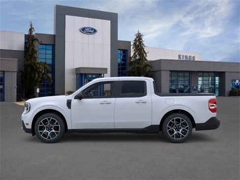 New 2026 Ford Maverick Lariat image 3