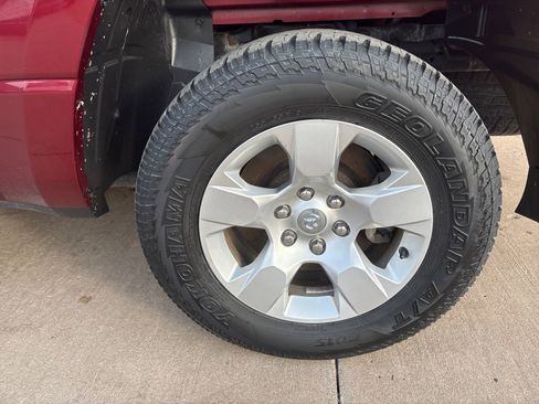 Used 2019 RAM 1500 Big Horn image 11