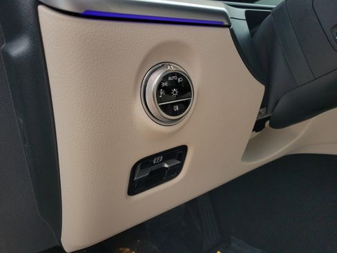 Certified 2025 Mercedes-Benz C 300 Sedan image 16