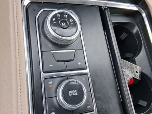 Used 2024 Ford Expedition Max XLT AWD/4WD image 28