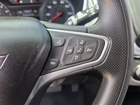 Used 2022 Chevrolet Equinox LS FWD image 23